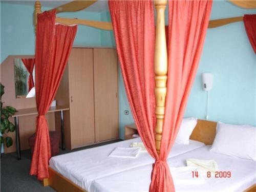 Family Hotel Natalis Hisarya Room photo